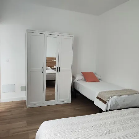 Al Sur 3 Apartment *